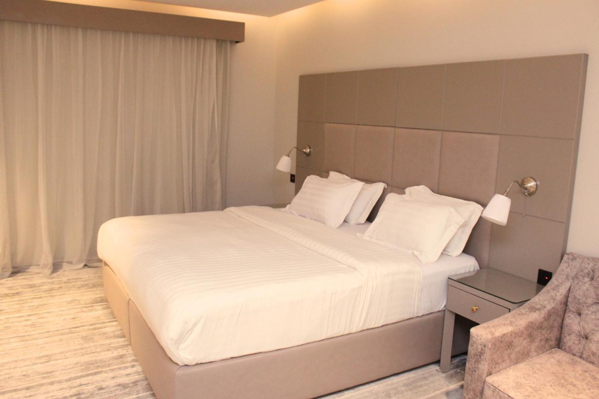 Sharz Hotel Buraidah Eksteriør billede